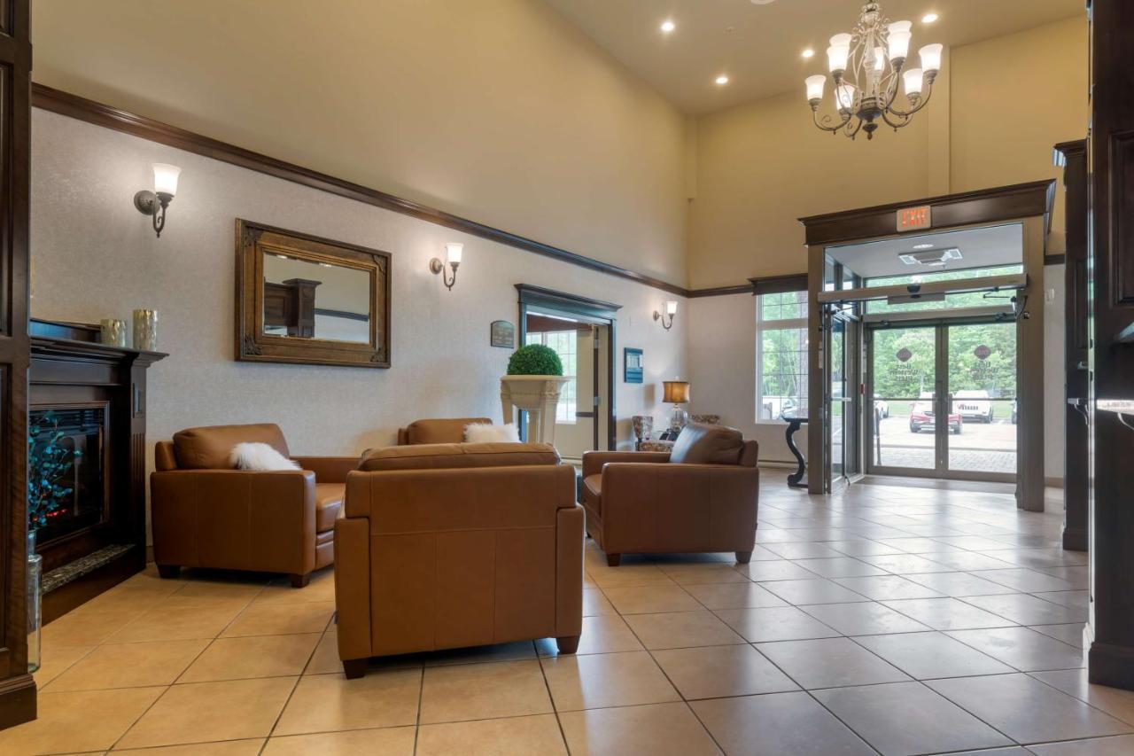 Best Western Plus Fredericton Hotel & Suites Εξωτερικό φωτογραφία