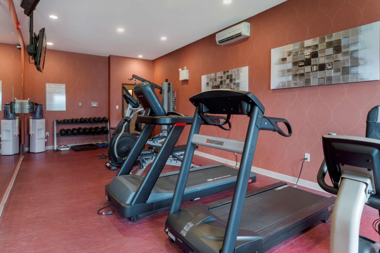 Best Western Plus Fredericton Hotel & Suites Εξωτερικό φωτογραφία