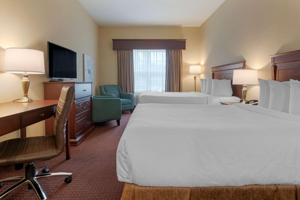 Best Western Plus Fredericton Hotel & Suites Εξωτερικό φωτογραφία