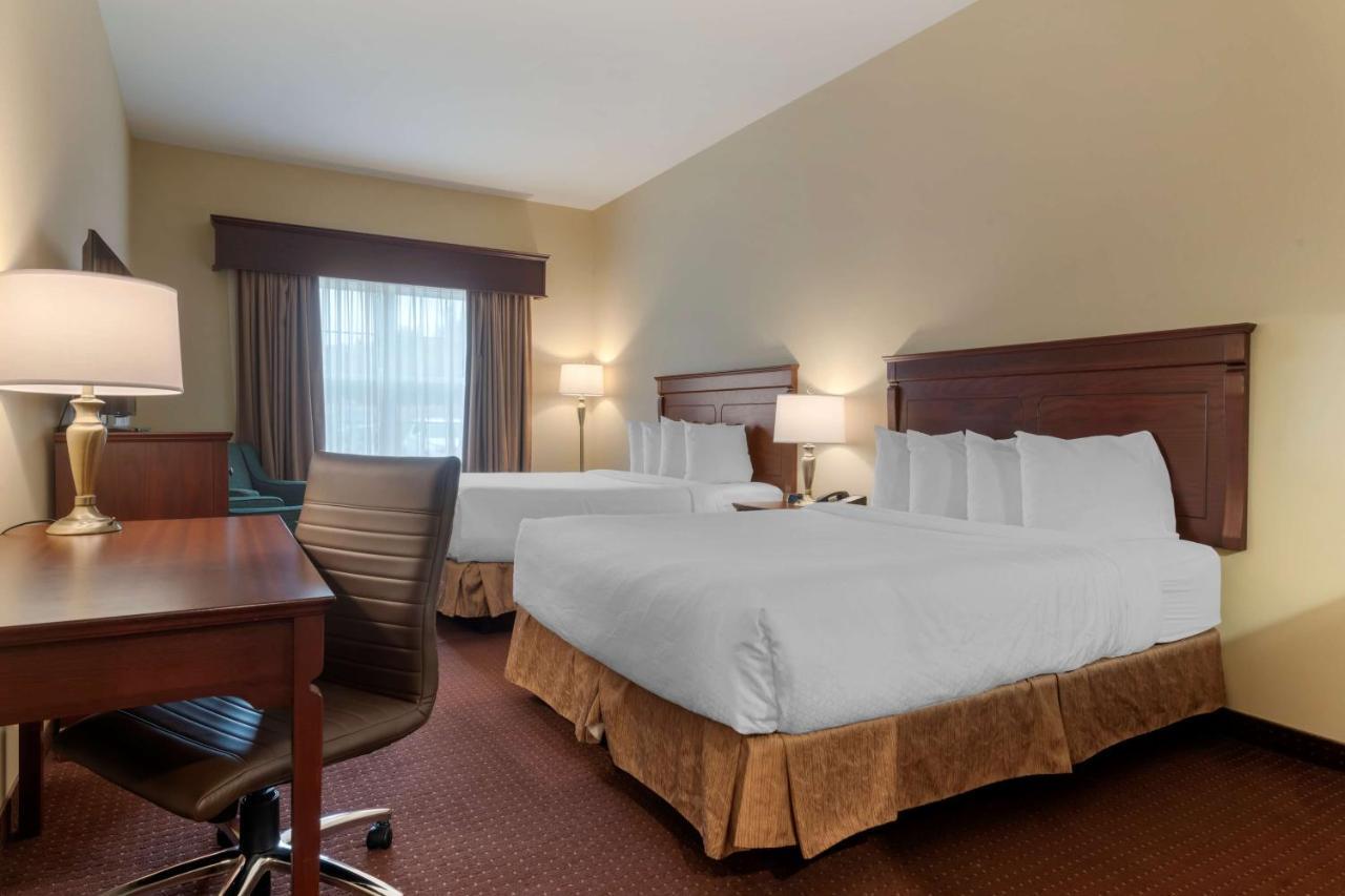 Best Western Plus Fredericton Hotel & Suites Εξωτερικό φωτογραφία