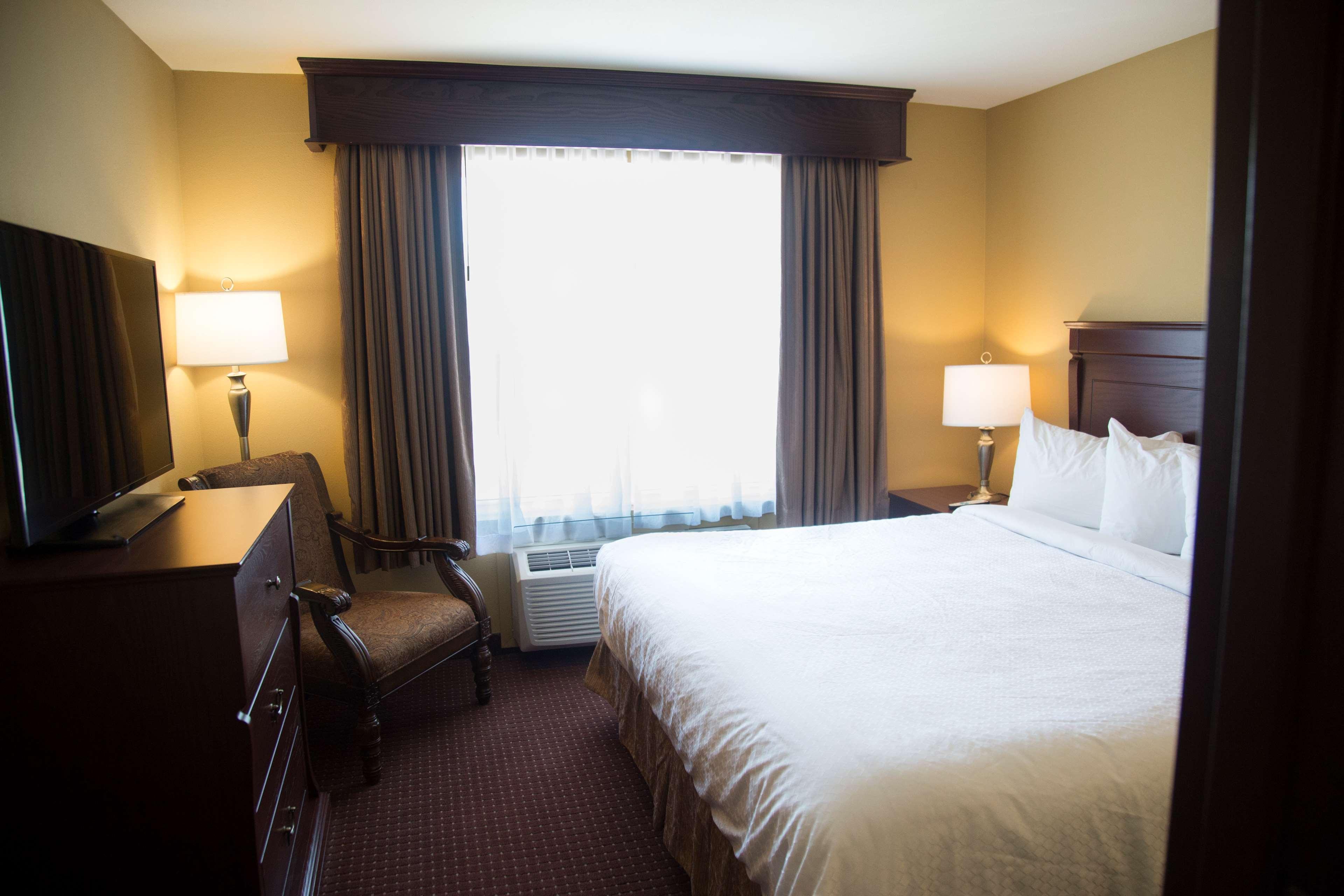 Best Western Plus Fredericton Hotel & Suites Εξωτερικό φωτογραφία