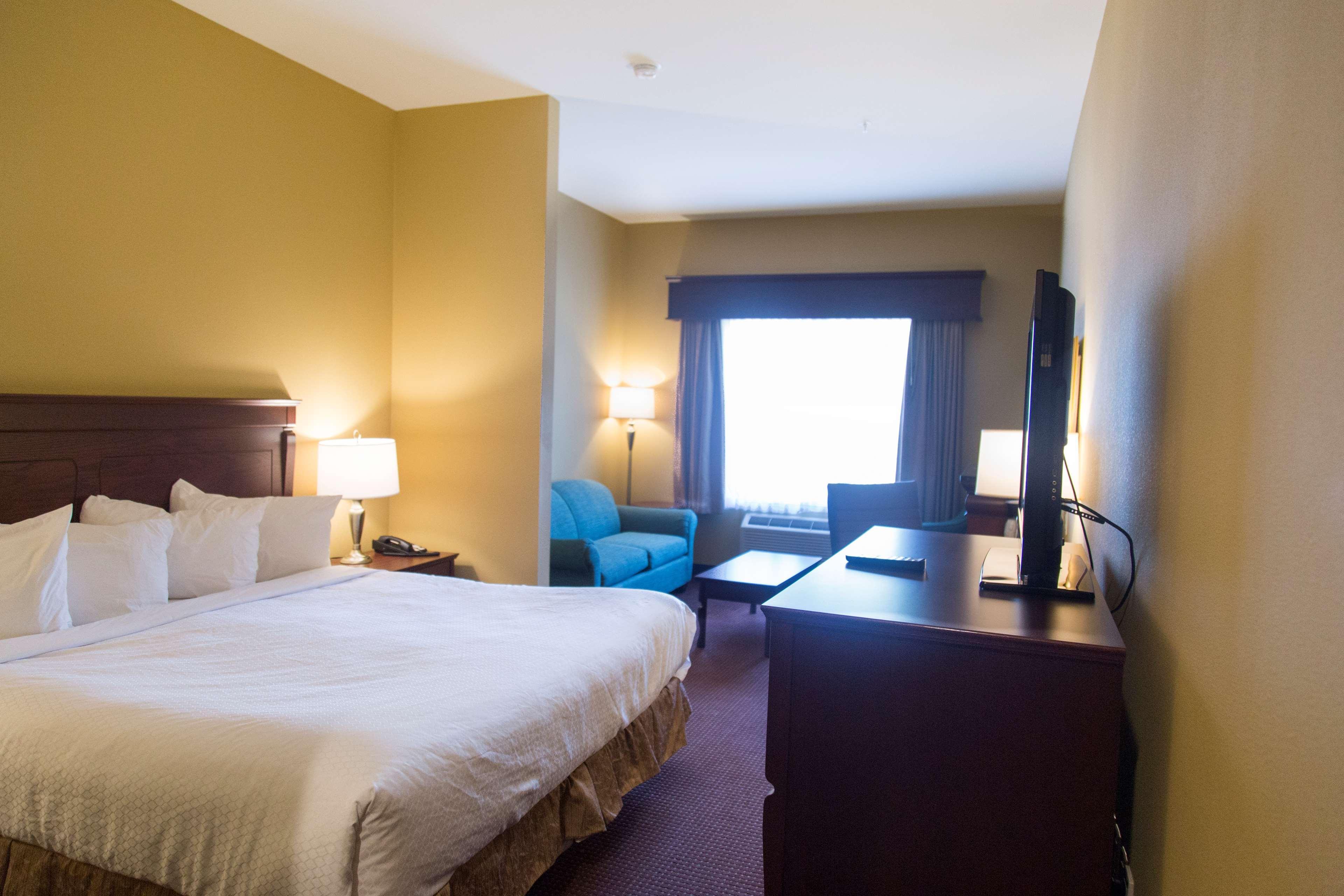 Best Western Plus Fredericton Hotel & Suites Εξωτερικό φωτογραφία
