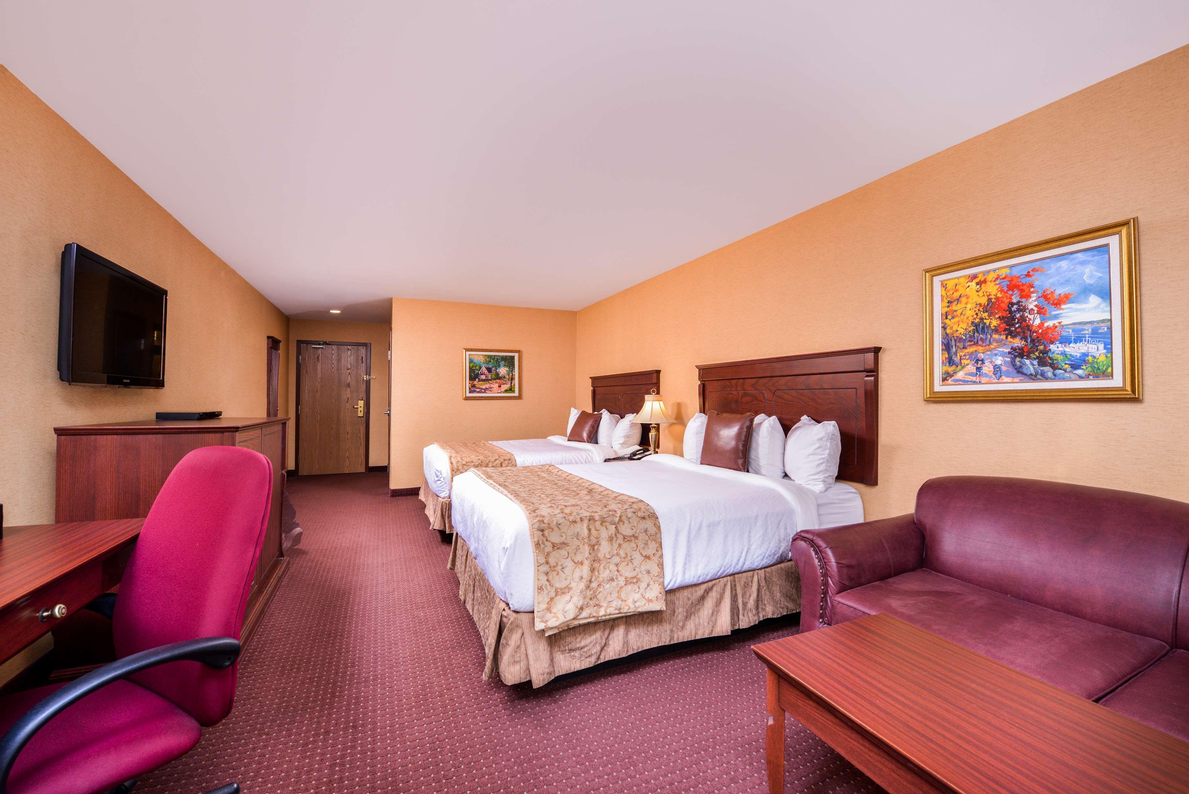 Best Western Plus Fredericton Hotel & Suites Εξωτερικό φωτογραφία